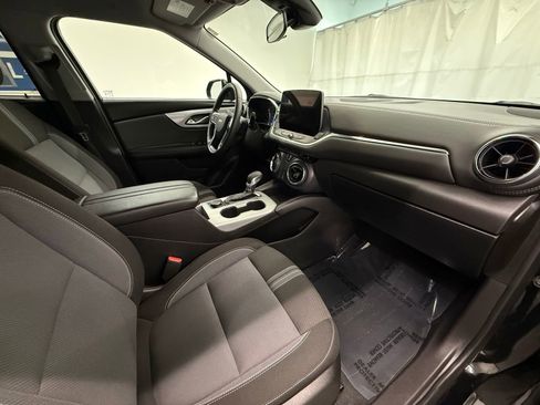 Used 2025 Chevrolet Blazer LT image 8