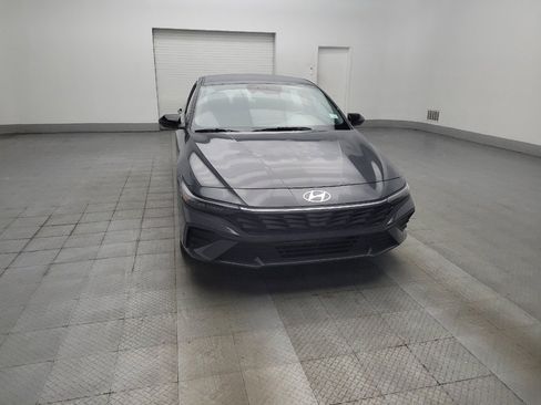 Used 2025 Hyundai Elantra Sport FWD image 14