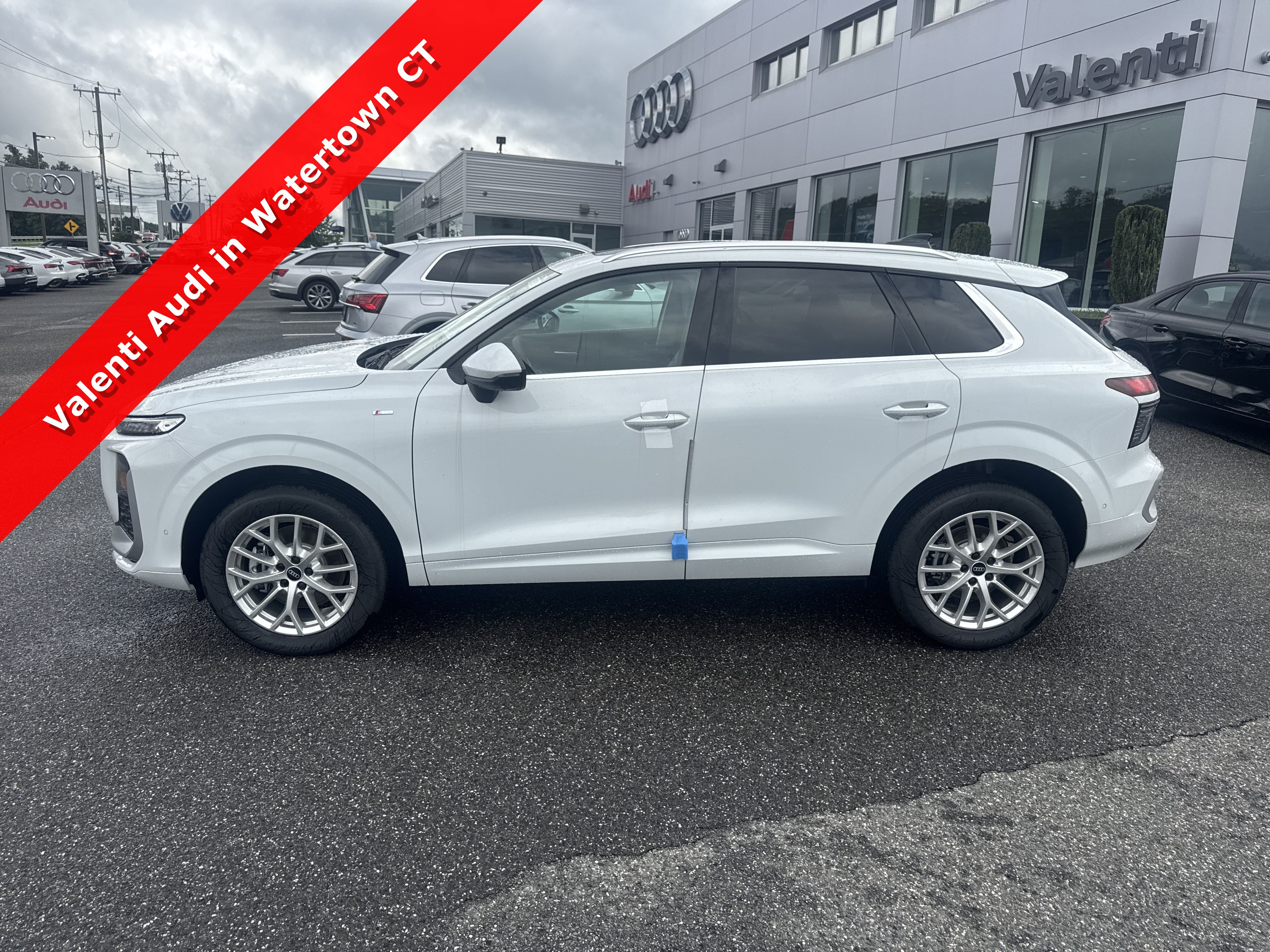 New 2026 Audi Q3 quattro 2.0T AWD/4WD image 3