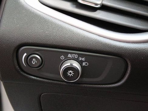 Used 2020 Chevrolet Malibu LS image 13