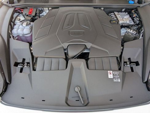 Certified 2025 Porsche Cayenne image 27