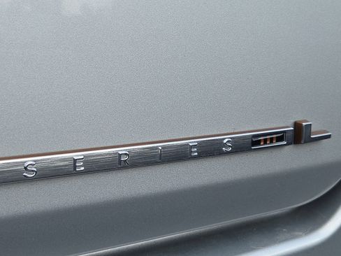 Used 2023 Jeep Grand Wagoneer L Series III w/ HD Trailer Tow Package image 5