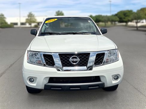 Used 2019 Nissan Frontier SV w/ Value Truck Package RWD image 2