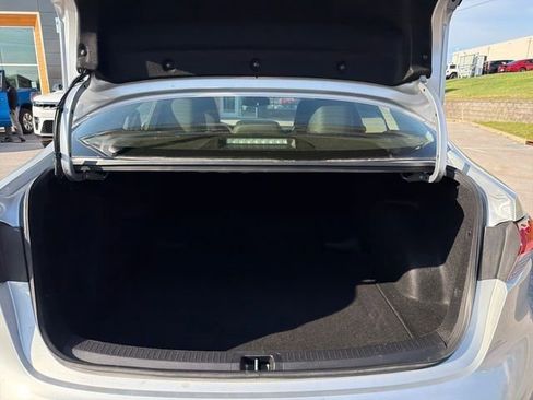 Used 2025 Toyota Corolla LE FWD image 39