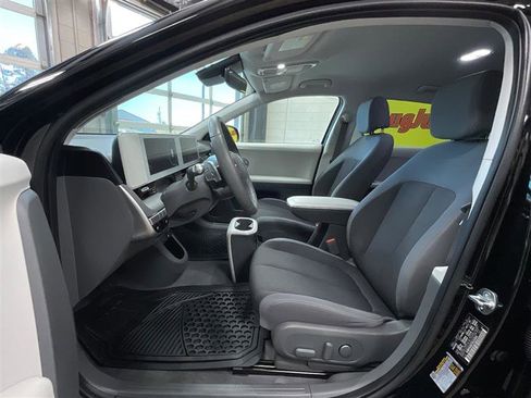 Used 2024 Hyundai Ioniq 5 SEL image 11