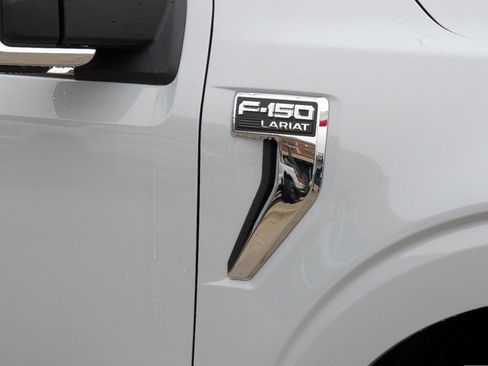 New 2025 Ford F150 Lariat w/ Equipment Group 502A High image 11