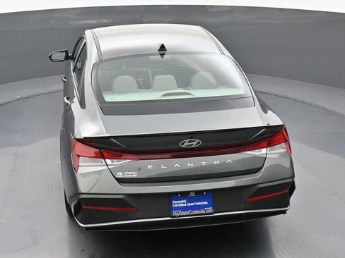 Certified 2025 Hyundai Elantra Sport image 39