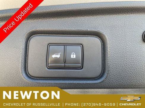 Used 2025 Nissan Pathfinder SL AWD/4WD image 51