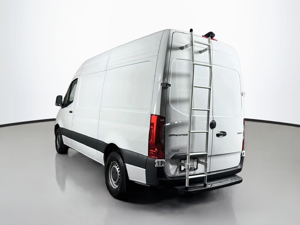 Used 2024 Mercedes-Benz Sprinter 2500 image 5