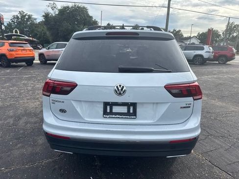 Used 2018 Volkswagen Tiguan SEL AWD/4WD image 4