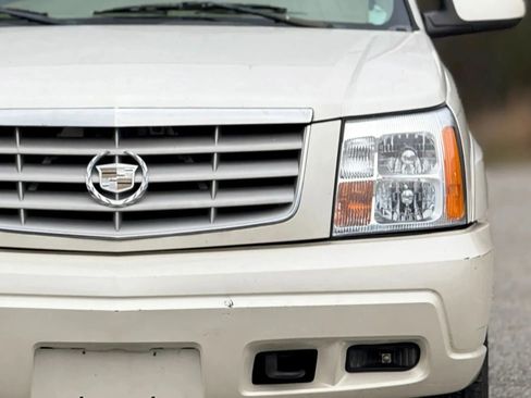 Used 2004 Cadillac Escalade 2WD image 14
