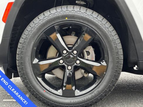 Used 2023 Jeep Grand Cherokee Altitude image 27