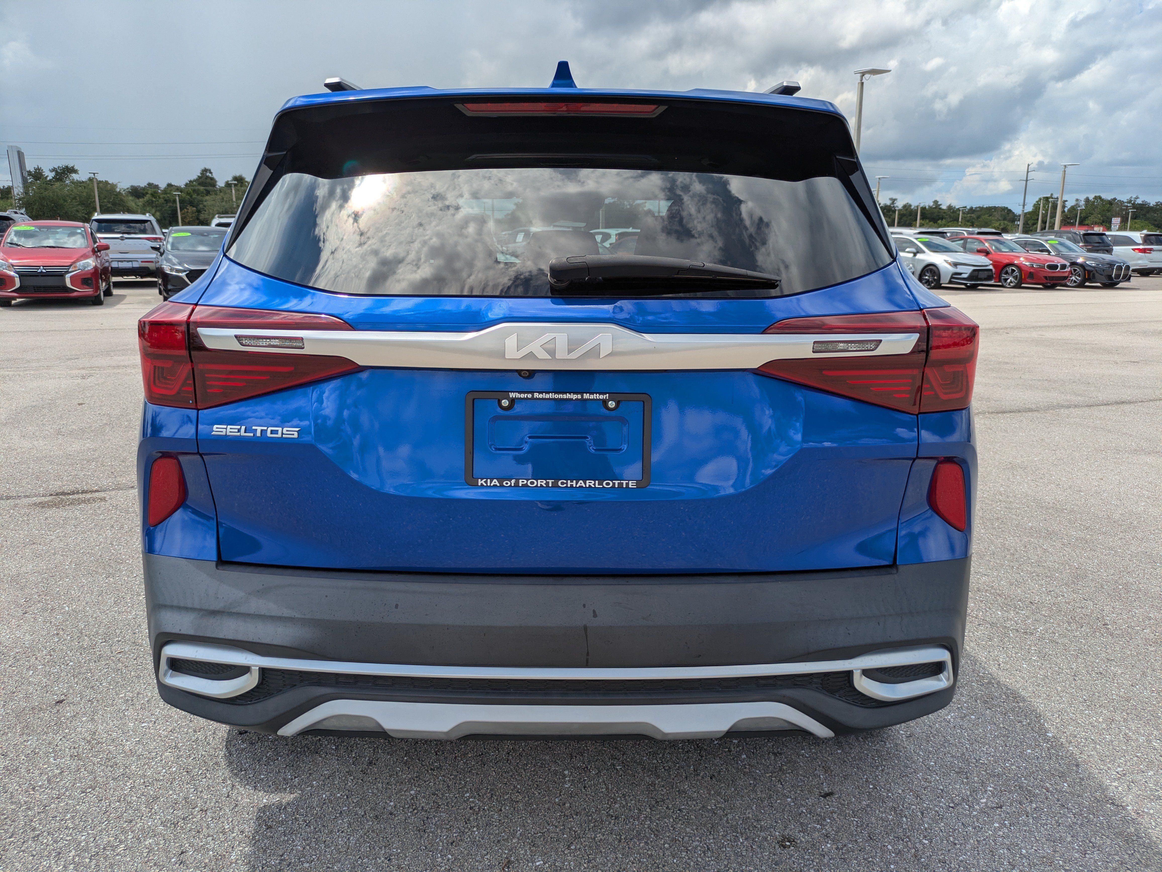 Used 2023 Kia Seltos EX AWD/4WD image 5