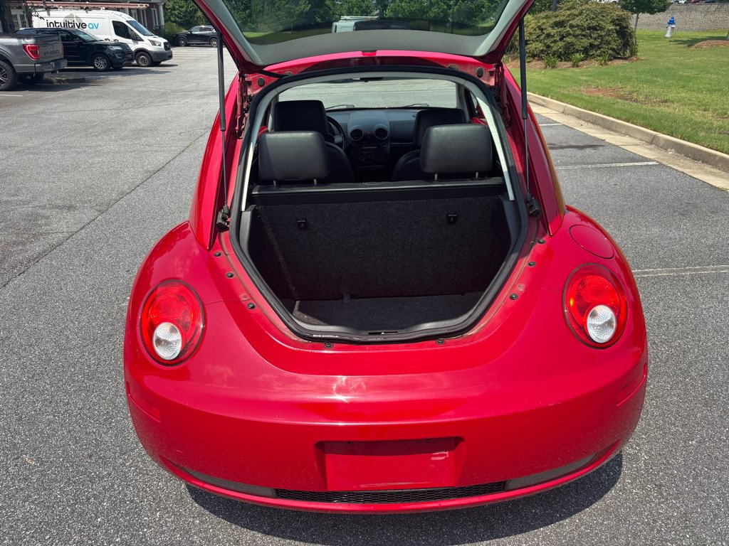Used 2010 Volkswagen Beetle Coupe FWD image 13