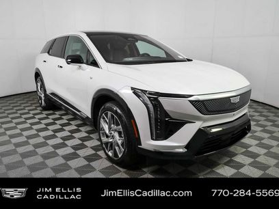 Used 2025 Cadillac Optiq Luxury 1