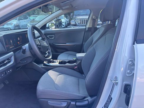 Used 2025 Kia K4 FWD image 27