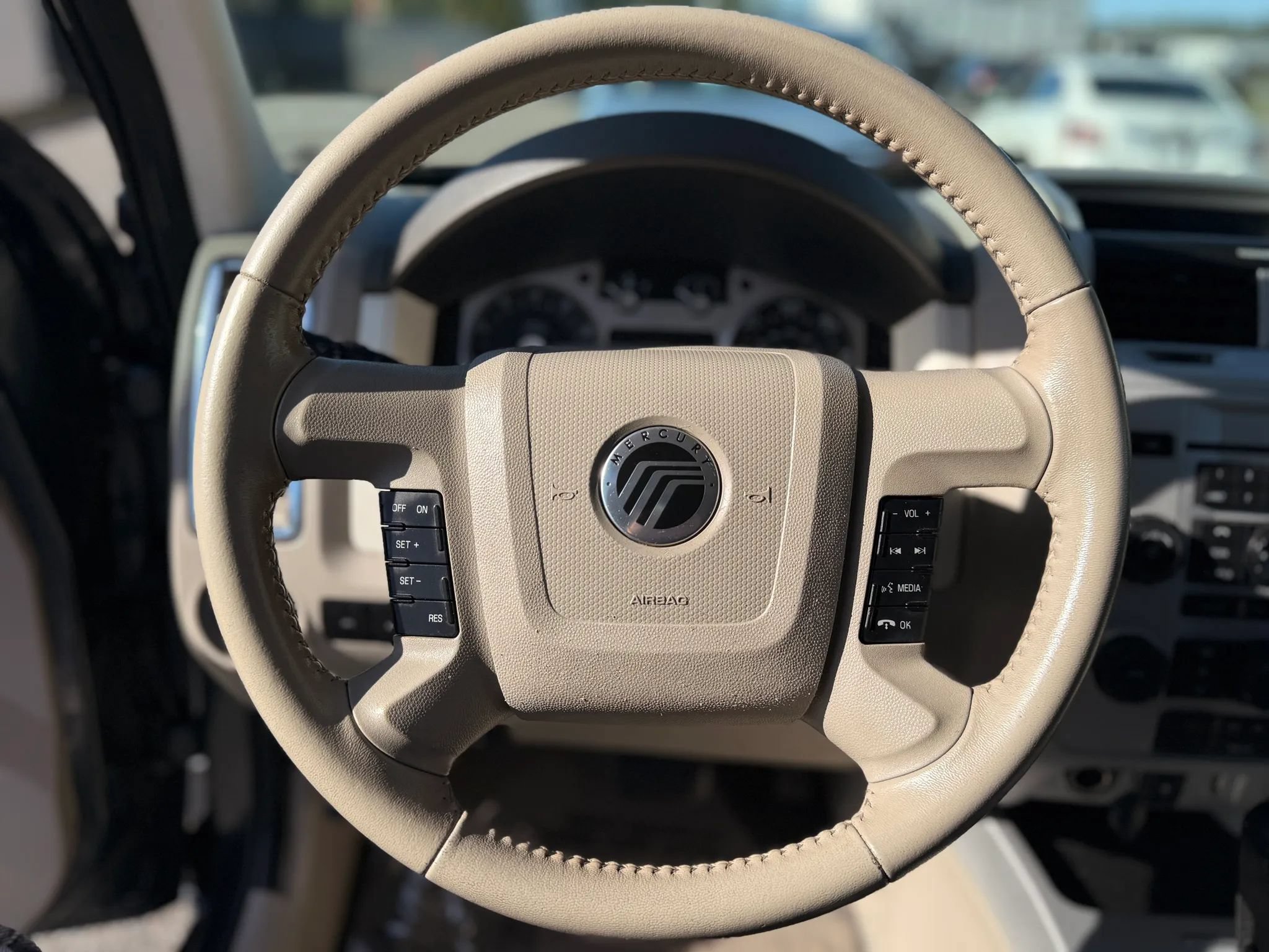 Used 2010 Mercury Mariner Premier FWD image 25