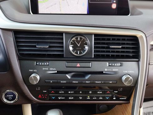 Used 2019 Lexus RX 450hL Luxury image 41