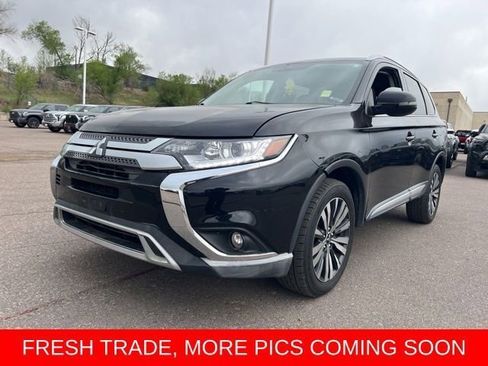 Used 2019 Mitsubishi Outlander SEL image 1