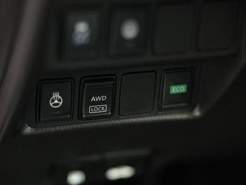 Used 2018 Nissan Rogue Sport SL w/ SL Premium Package image 20