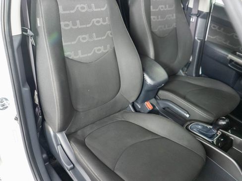 Used 2012 Kia Soul + image 7