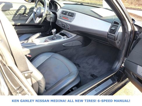 Used 2003 BMW Z4 3.0i image 44
