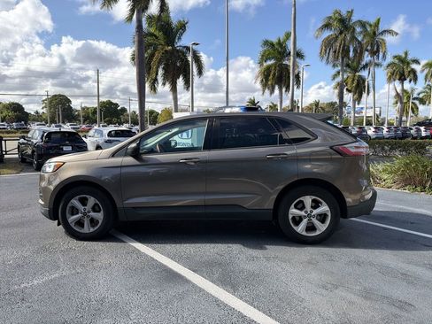 Used 2019 Ford Edge SE FWD image 5