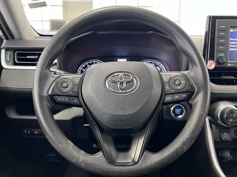 Used 2022 Toyota RAV4 XLE image 5