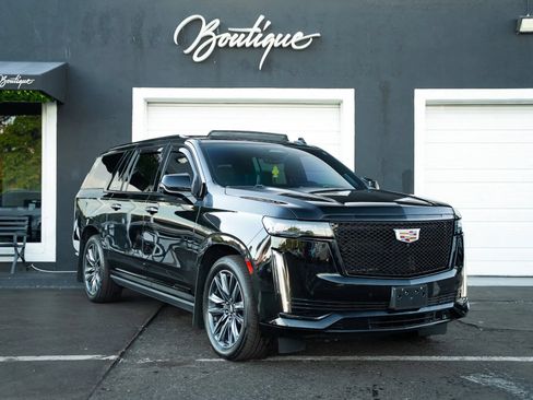 Used 2022 Cadillac Escalade ESV Sport Platinum AWD/4WD image 1