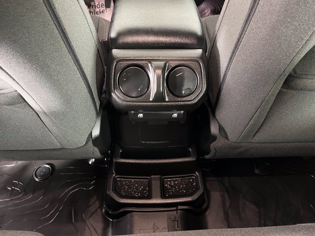Used 2024 Jeep Wrangler Unlimited AWD/4WD image 40
