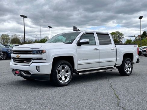 Used 2017 Chevrolet Silverado 1500 LTZ Z71 w/ LTZ Plus Package AWD/4WD image 2