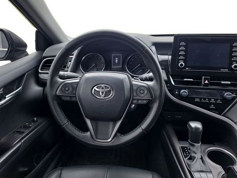 Used 2023 Toyota Camry SE image 12