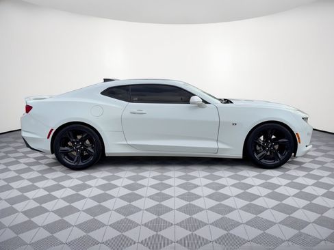 Certified 2021 Chevrolet Camaro LT RWD image 8