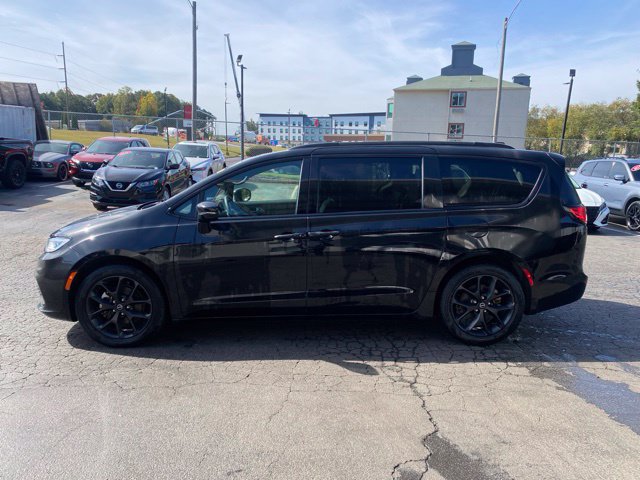 Used 2026 Chrysler Pacifica Limited w/ S Appearance Package FWD image 8