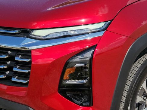 Used 2026 Chevrolet Equinox LT w/ Safety and Technology Package FWD image 6