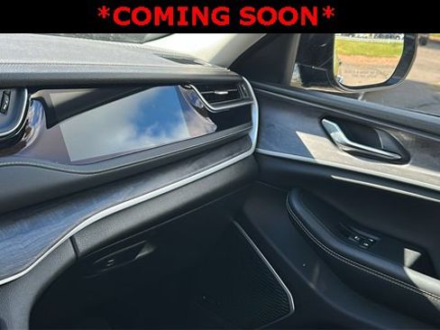 Used 2023 Jeep Grand Cherokee 30th Anniversary image 20