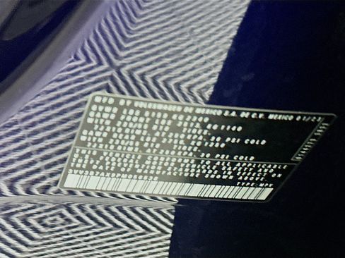 Used 2023 Volkswagen Tiguan SE image 12