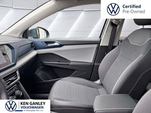 Used 2024 Volkswagen Taos SE w/ Panoramic Sunroof Package AWD/4WD image 19