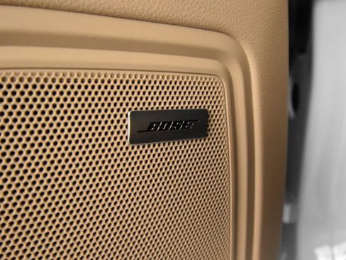 New 2026 Porsche Macan image 24