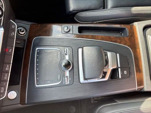 Used 2020 Audi Q5 2.0T Premium Plus w/ Premium Plus Package image 36