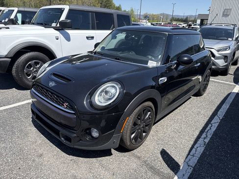 Used 2019 MINI Cooper S image 6