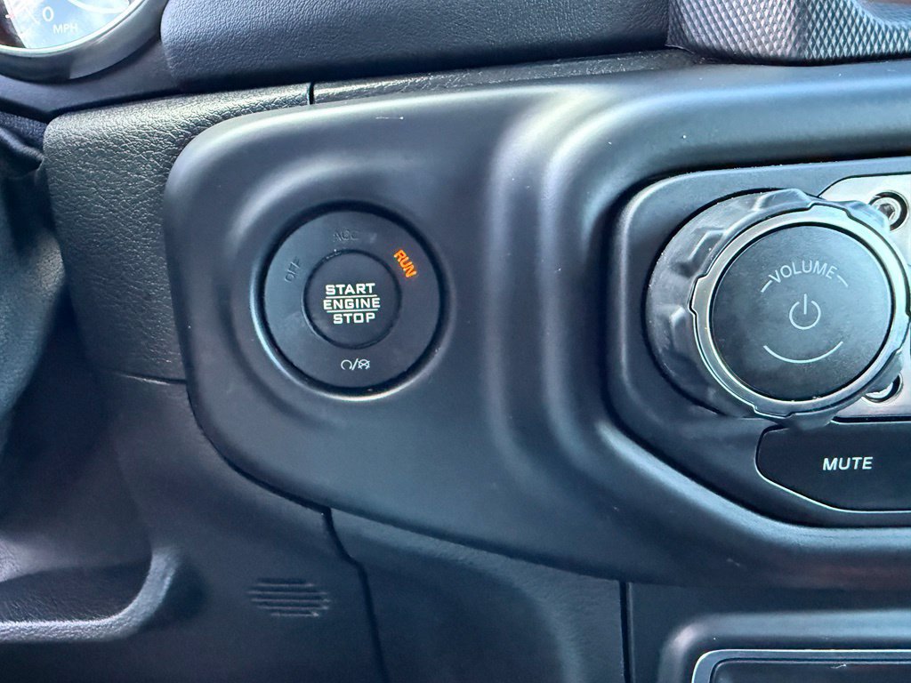 Used 2020 Jeep Wrangler Unlimited Sahara AWD/4WD image 22