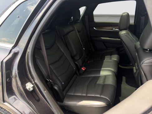 Used 2019 Cadillac XT5 Platinum AWD/4WD image 19
