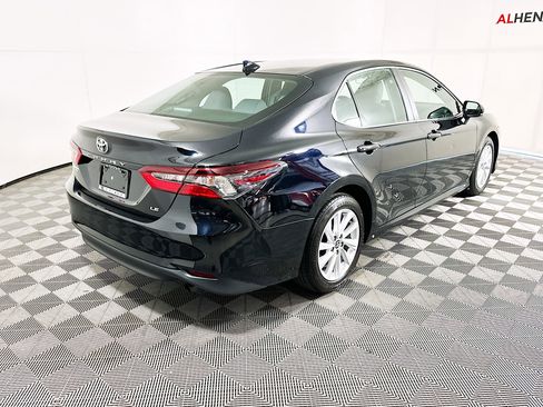 Used 2023 Toyota Camry LE image 3