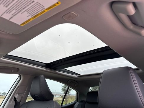 Used 2025 Toyota Camry XLE image 8