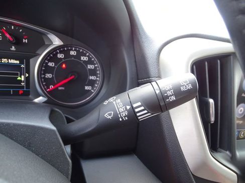 Used 2018 GMC Terrain Denali w/ Advanced Safety Package image 17