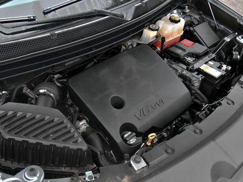 Used 2019 Chevrolet Traverse LT w/ LPO, Floor Liner Package image 46