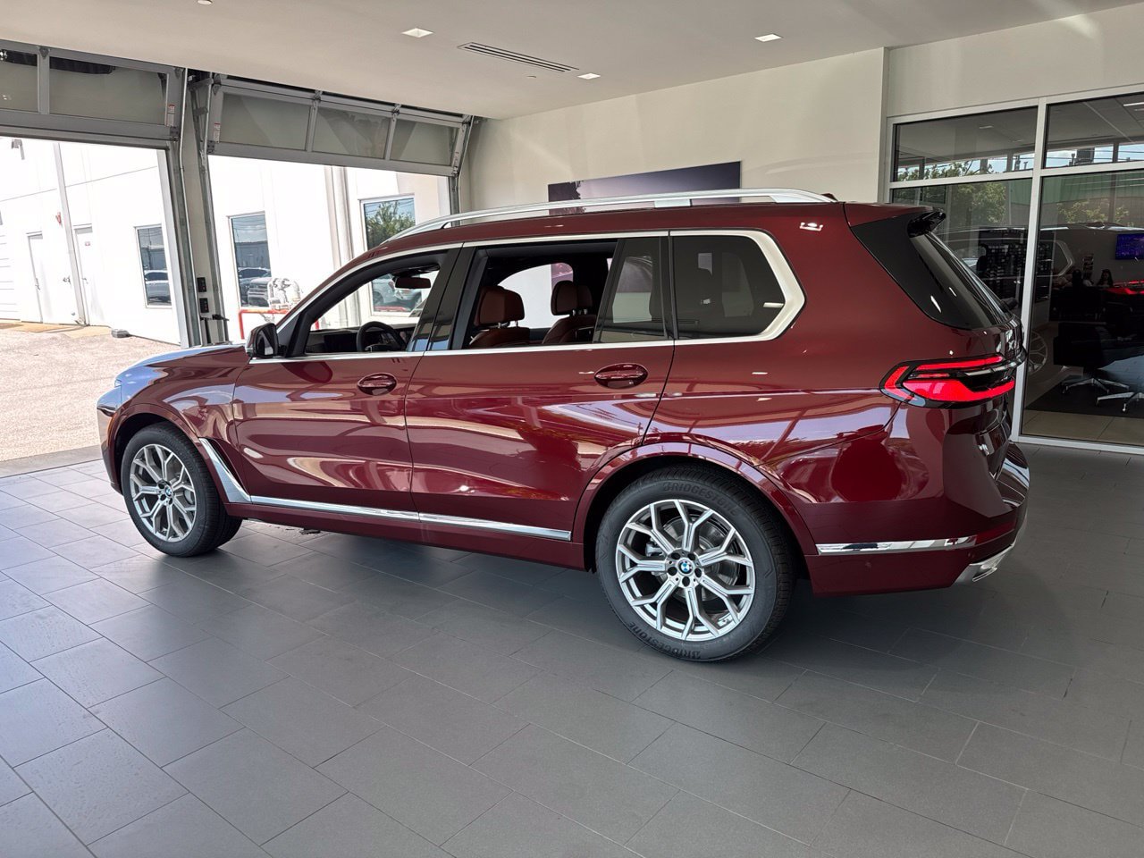 New 2027 BMW X7 xDrive40i w/ Executive Package AWD/4WD image 5