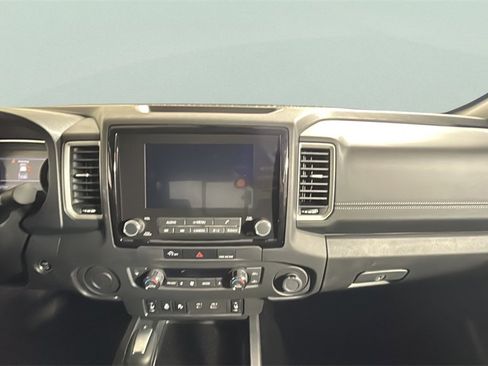 Used 2024 Nissan Frontier SV w/ SV Convenience Package image 18