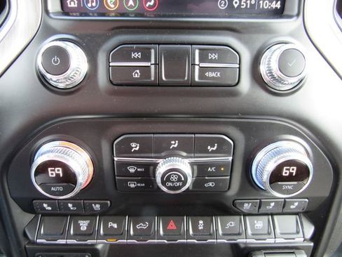 Used 2020 GMC Sierra 2500 Denali w/ Denali Ultimate Package AWD/4WD image 24